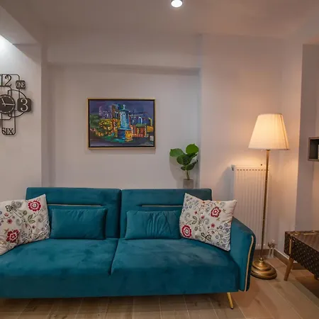 Serenity Lofts 1 Kardítsa