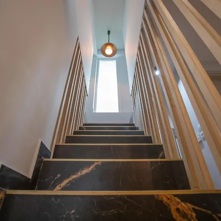 Serenity Lofts 1 شقة